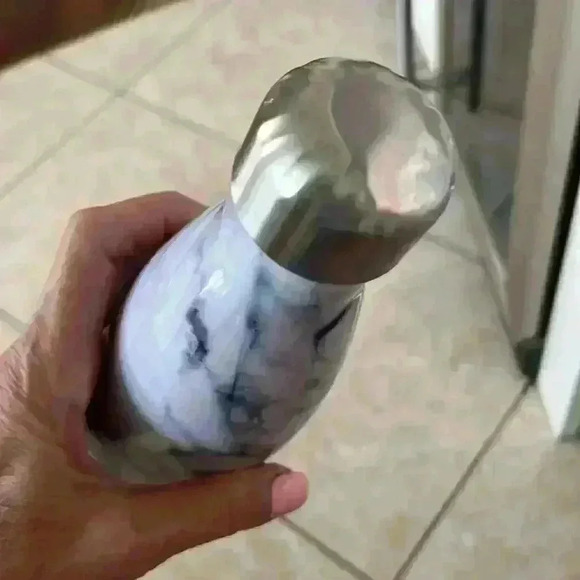 Swell water bottle marble - Picture 4 of 4